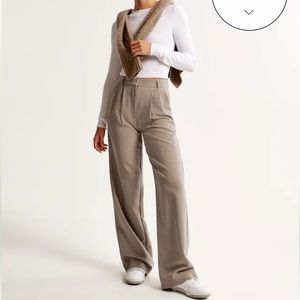 A&F Sloane Tailored Pant 27/4 Short